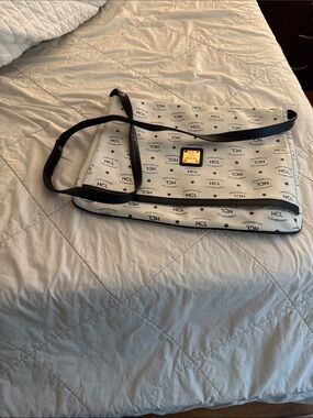 HCL White Messenger Bag with Black Trim and Gold Plate